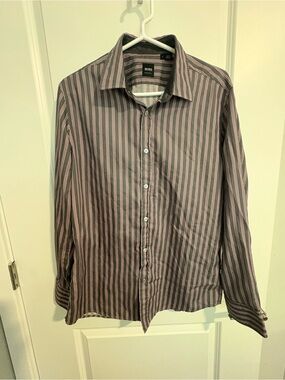 Boss Men’s Pink and Grey Vertical Stripe Dress Shirt